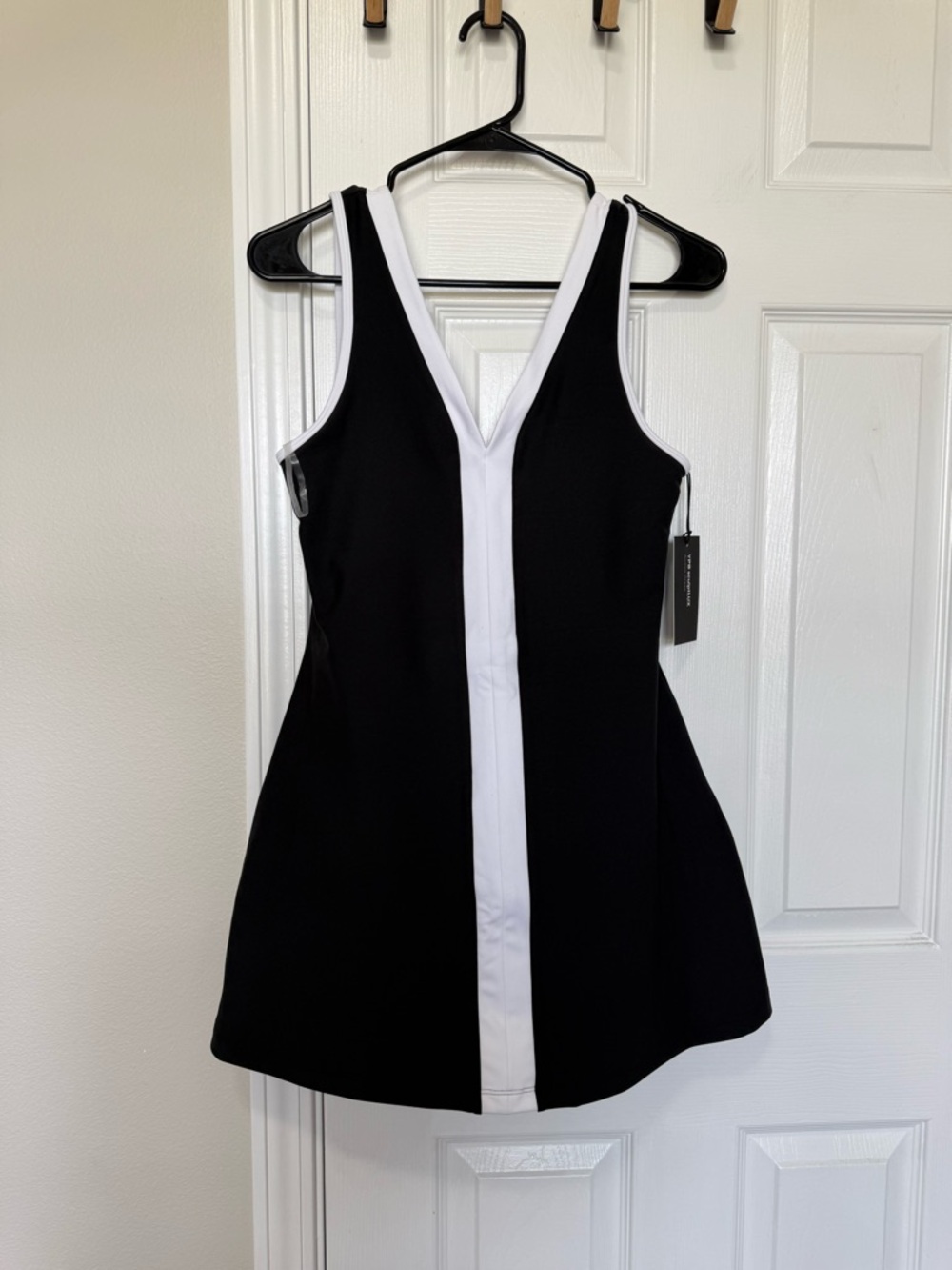Abercrombie & Fitch SculptLux Active Dress Size Medium Petite Shorts Bra Inside